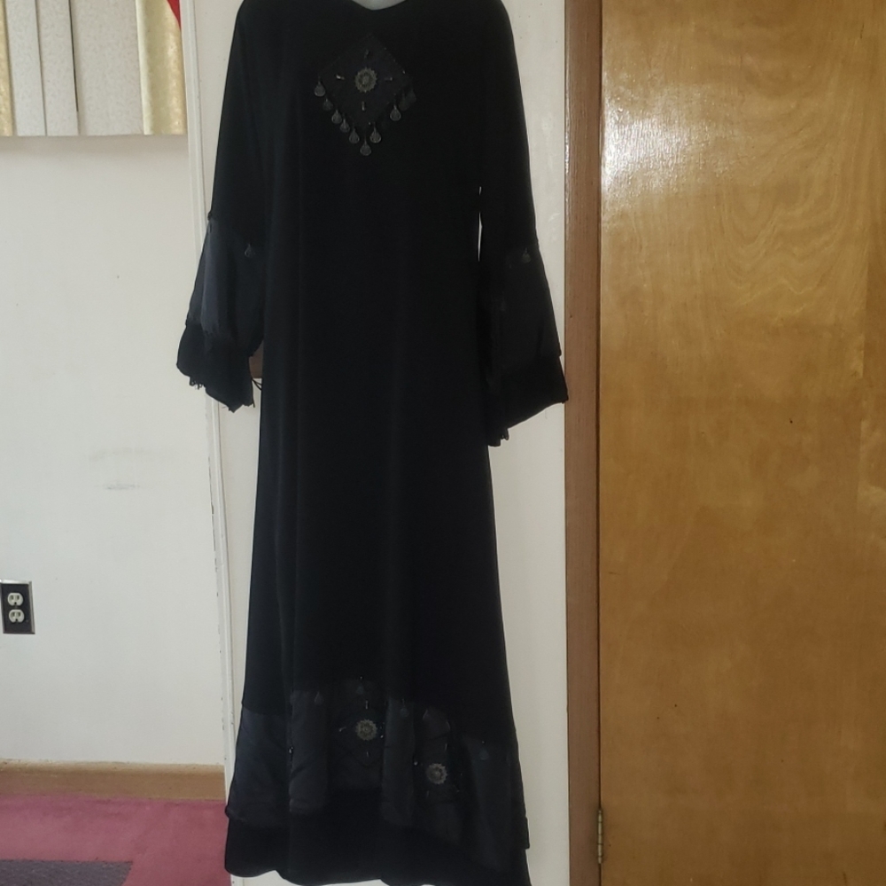 Black Abaya